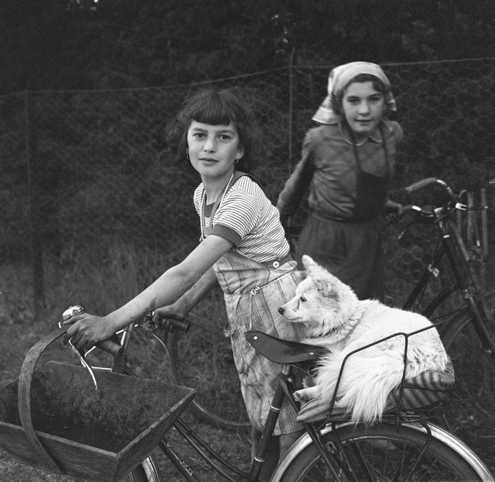 girls bicycle Pete Miller