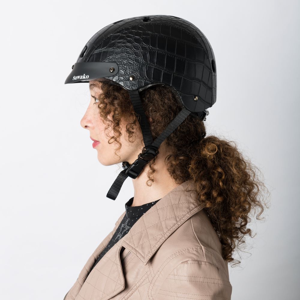Sawako crocodile online black helmet