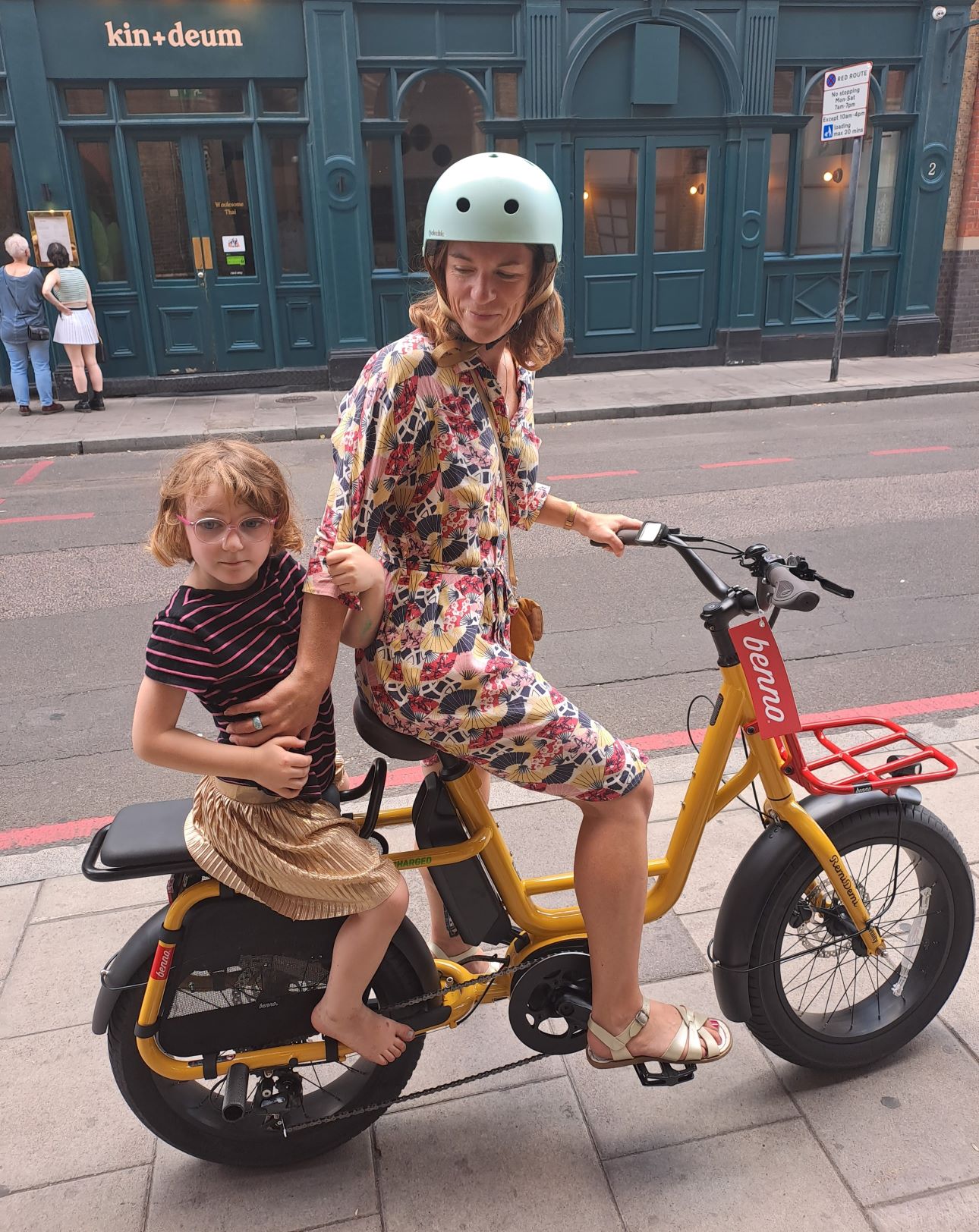 Benno_RemiDemi_cargo-ebike-for-carrying-kids-