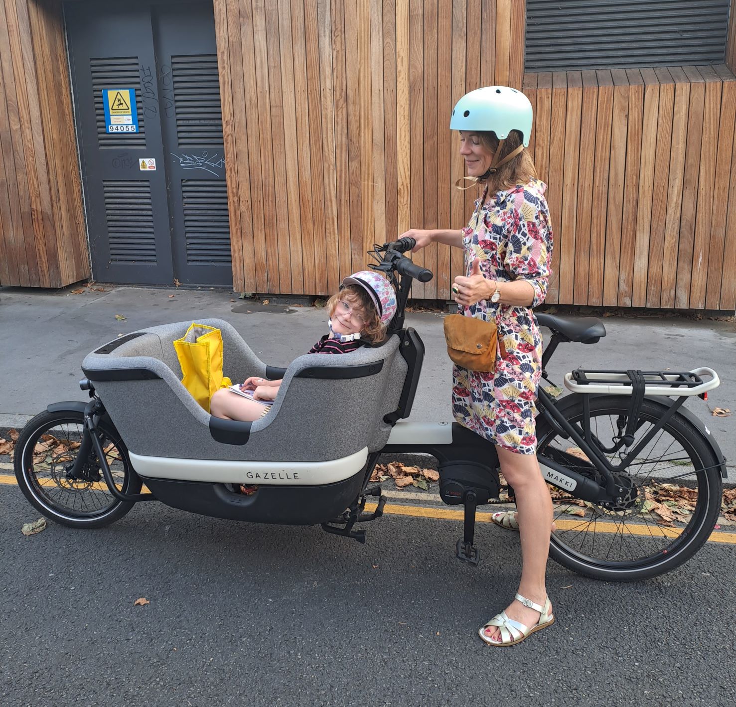 Caz Nicklin ride and reviews an Electric Cargo bike in London with her daughter