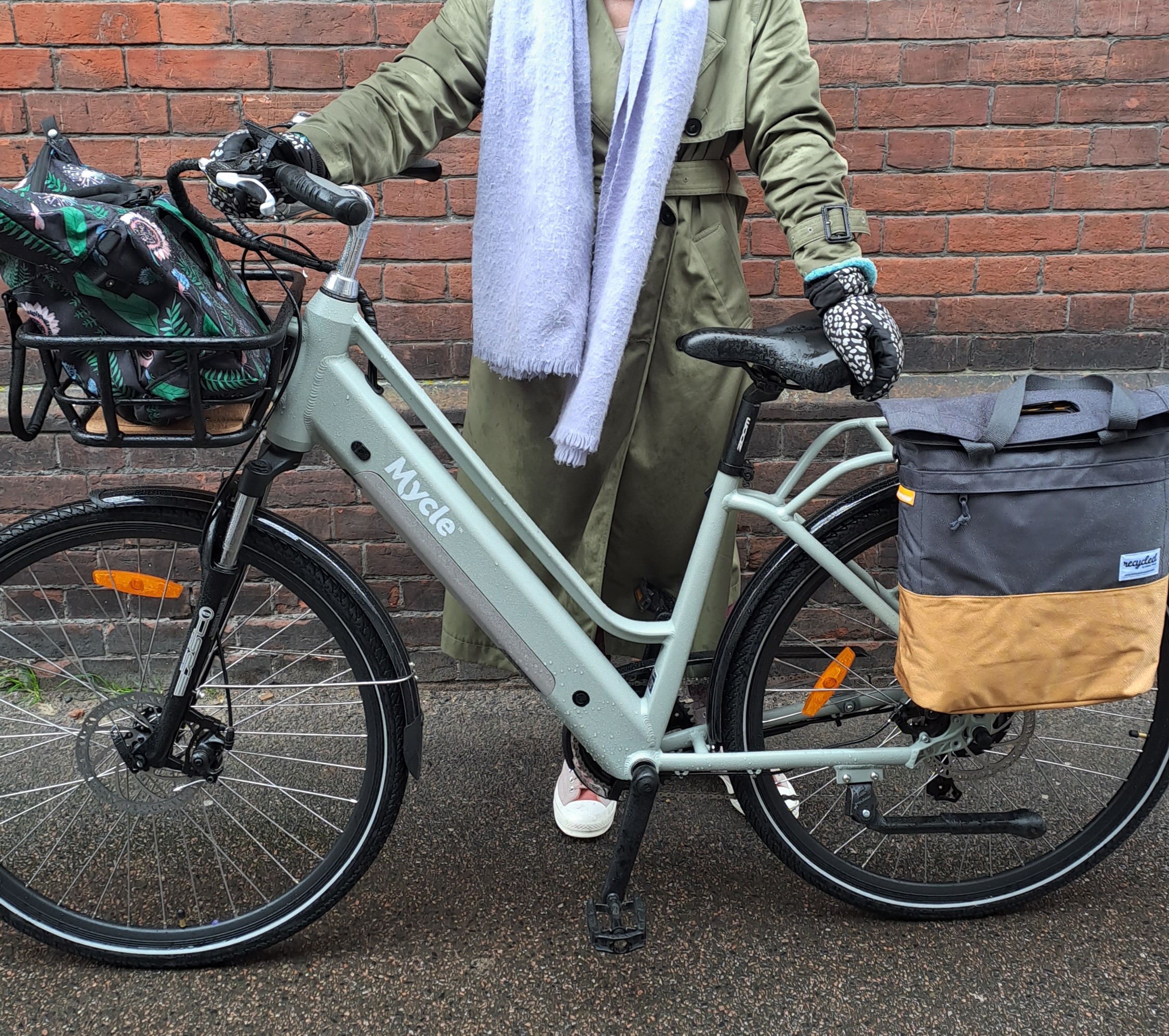 Cyclechic panniers on Mycle electric bike