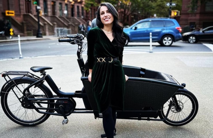 Cargo Bike Momma reviews The Urban Arrow famil Electric Cargo Bike for She's Electric