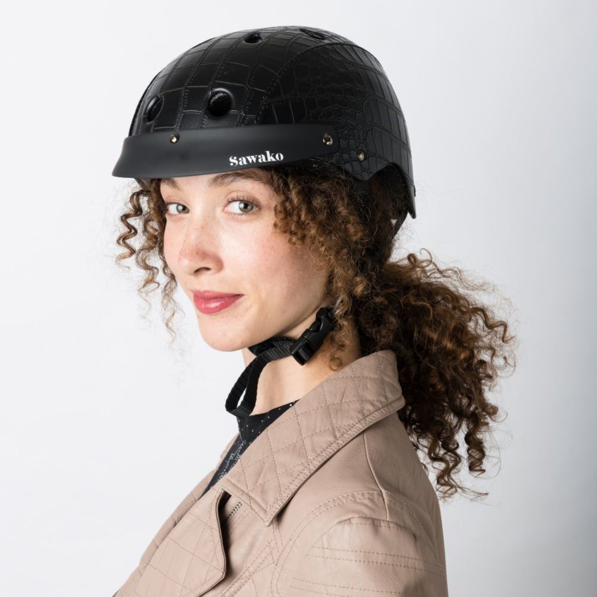Sawako crocodile black helmet online